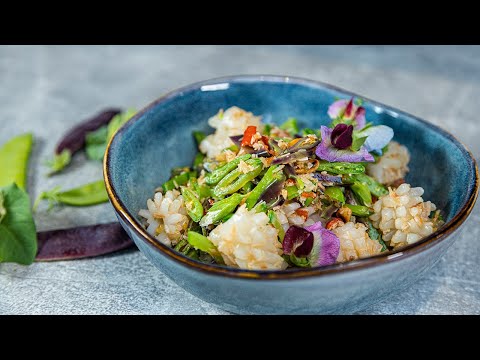 Hot and Healthy Sweet Snap Pea Salad🔥| ยำถั่วลันเตาทรงเครื่องแซ่บๆสดจากสวน | OOH Kitchen