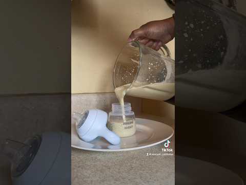 Breakfast smoothie for 7 month old. #Babysmoothie #Kidsmoothie #7monthsoldbaby #babyfoodrecipe