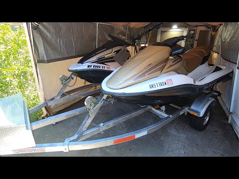 Honda Aquatrax Projects F12X & R12X Video #1 - Oil Leak& Gentune Computer fixes.