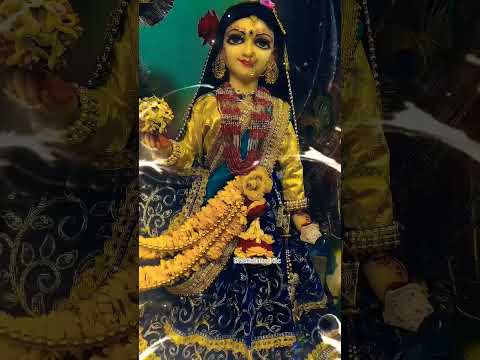 Ek taraf sawle se kanha duji radhika Gori #radharani #trendingshorts #kanha #ytshorts #hari