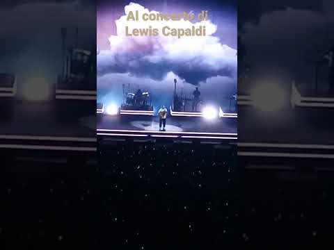 Al concerto di Lewis Capaldi #lewiscapaldi#milanoforum#mediolanumforum#concerto#rdo11#ilPitto15
