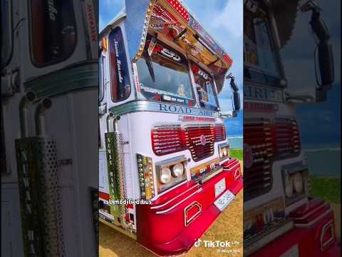 එයාගේ ලස්සන 🥰🥰 ලයික් එකක් දාගෙන යන්න 🙏🙏 #bus #viralshort #trending