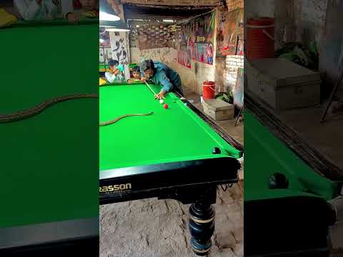 #Snake on #snooker #table #Funny #show #streetplayer #pool #pool1 #8ballpool #snookergame #snooker