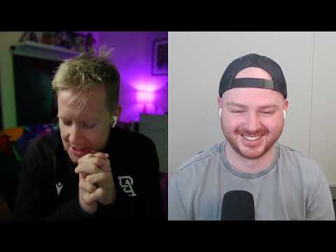 16: How we landed our first customer (with Michael Dyrynda of Laracon AU)