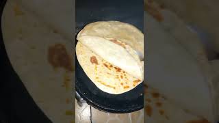 HOW TO MAKE SOFT CHAPATIS//SIMPLEST WAY OF MAKING CHAPATIS.    #chapati #howtomakechapati