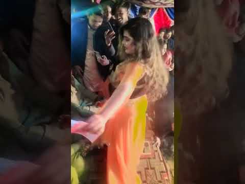 mujhe naulakha mangwa de re mujar from fakir wali