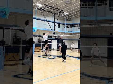 Keep the balloon up! #volleyball #highlights #voleibol #fyp #volleyballworld #voleibol #competitive