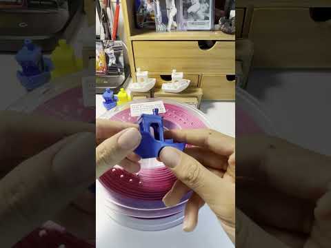 Trying PLA silk filament #3dprinting