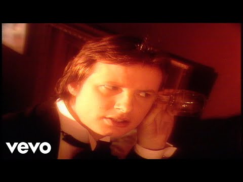 XTC - Respectable Street