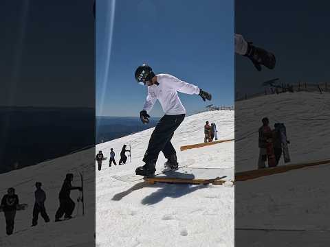 Quick coaching tips to lock in boardslides @highcascade @outdoormasterUS @clewsnowboarding