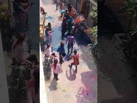 Rang Leke khelte Gulal Radha Sang Holi Nandlal khelte Bolo Tara Rara