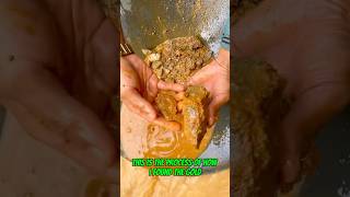 Traditional #goldmining discovered a gold mine worth over $50,000 inside a porous rock #goldrush