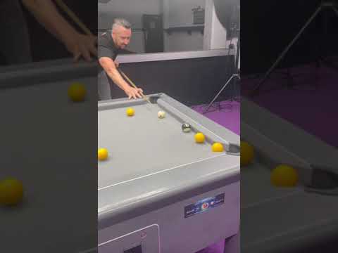 Crazy 8ball 🎱 #8ballpool #billiards #trickshot #skills #garethpotts #coaching #pooltable #cool