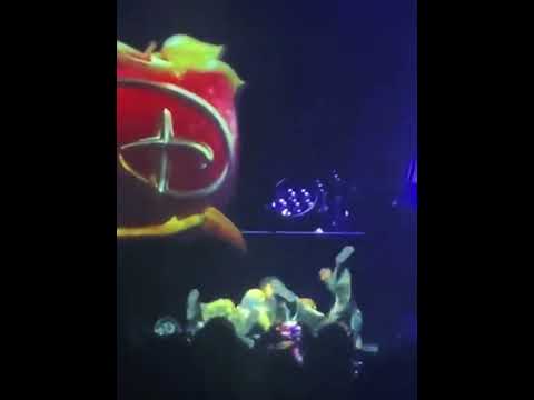 Malachi, Mk, and Joshua falling on stage #malachibarton #mekonnenknife #joshuacolley