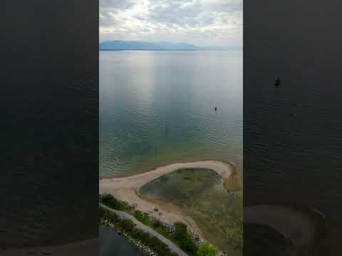 „Mutlu olmak için hep basarili olmak zorunda degilsin, en tepede olmadigin için dipte degilsin..
