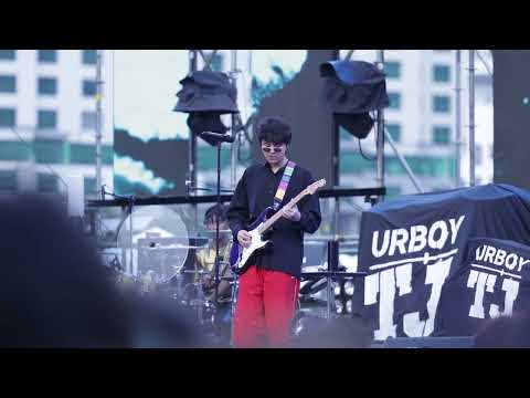 THETOYS  - หน้าหนาวที่แล้ว at Fungthon Fest ณ โกดังเสริมสุข [Fancam 4K]