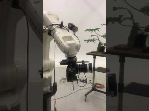 Robot action in the studio #photography