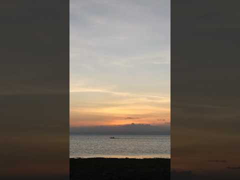 Beautiful sunset in an Island 🍃🌅🤍 #islandvibes #naturemusic