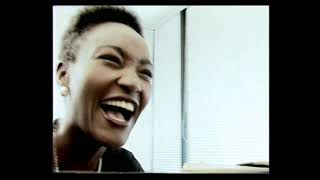 BRENDA FASSIE - Ngiyakusaba (Official Music Video)