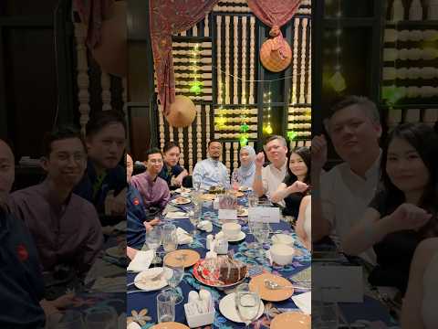 Hey, hey, hey! Holiday vibes 🥳💚 Drop "Hey!" in the comment! 😆👇 #team #raya2025 #funnyreels