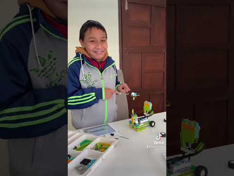 "Robotics Gone Wrong: Hilarious Bloopers and Fails from our Kid's Robotics Class"