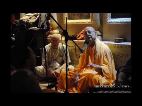 Kirtan with Swami Sivarama at London Sri Sri Radha London Ishvara