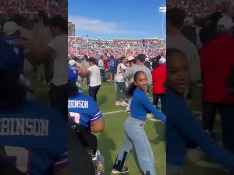 This is what College Football is all about ! God Family Football #sec