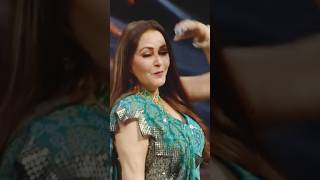 Mujhe Navlakha Mangade #trending #viral #yutubeshorts #bollywood #sortsong #viralmusic #song