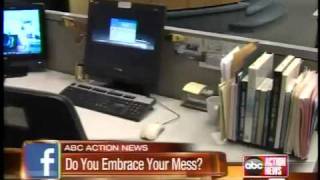 Can a messy desk help you think more clearly?