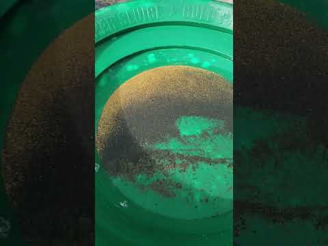 Weekend Highbanker Concentrates in the Pan - Short Version