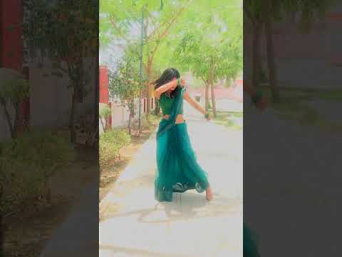 aaja nachle nachle dance //madhuri dikshit // 90's song dance#dance #youtubeshorts #shorts