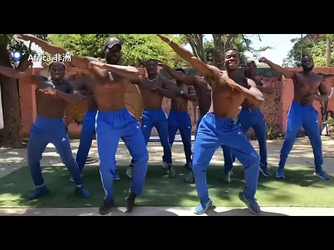 China's Dance Challenge unites the world 科目三舞蹈繼續流行全世界，中國大陸以外的70+個人   ( 一笑江湖   科目三 ) (Haidilao)