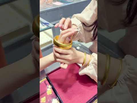 Beautiful Bracelet Wearing on Hand#shorts #Bracelet #Bangle #Jewelry #HandStyle