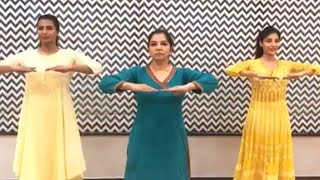 Harshita Gaur Kathak Dance With Her Friends