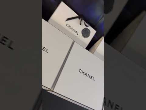 @CHANEL  #chanel  #holidaygiftsets #chanelhaul #chanelunboxing #uboxing #holidayshopping