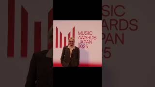 Fujii Kaze's latest instagram post - Music Awards Japan moment - comgratulations 🎉🎉🎉