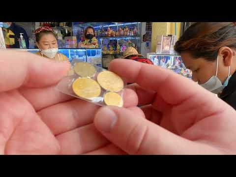 BANGKOK: Market of amulets and numismatics - ตลาดพระเครื่องท่าพระจันทร์หมีญวน | Tha Phra Chan