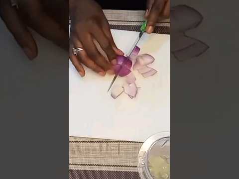 BENEFITS OF ONION FOR HAIR GROWTH #shorts #youtubeshorts #hairgrowth #naturalhair #howtomake