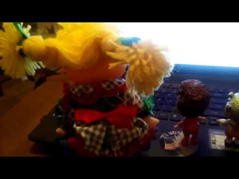 Norma Jean and lol watch cookie swirl c videoon school nite