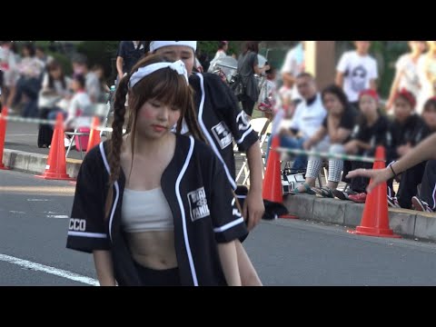 GIRLS DANCE