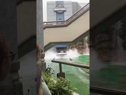 Jurassic World #universalstudioshollywood #california #themepark