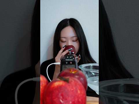 りんごに眠れる魔法をかける魔女🧙‍♀️🪄 #asmr