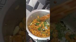 Prepare Carrot 🥕Fry in 10minutes in Cooker.#carrotrecipes#simplerecipe#cooking#sidedishforchapathi