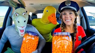 Police Surprises Puppy, Rubber Ducky & Frog with Car Ride Chase