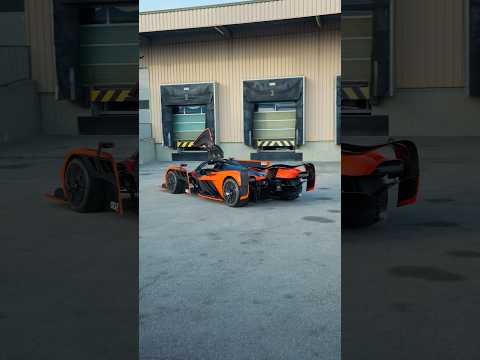 The Aston Martin Valkyrie AMR Pro in a stunning spec!🧡1015 hp V12, just 1000 kg, 2000 kg downforce.