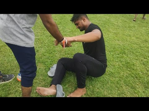 cricket khelte khelte chot lag gyi 😱........