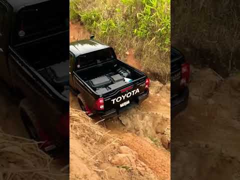 สอยมาลัย เส้นเก่า #offroad #ชะโงกทัวร์ออนไลน์ #triton #revo #vcross4x4 #ฟอร์จูนเนอร์