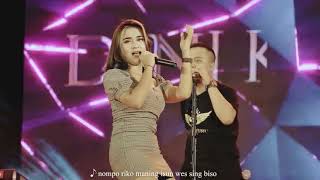 DINI KURNIA ALUM ( LIVE GOLDEN MUSIC )
