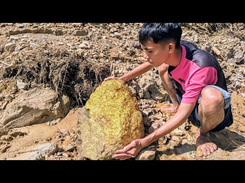 GOLD DISCOVERED IN A FORMER MINING RIVER! PEOPLE LEFT AWAY A LOT OF GOLD
