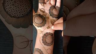 easy trick se bni beautiful si front hand mehndi design for stylish #mehndi #mehmdi #henna #shorts